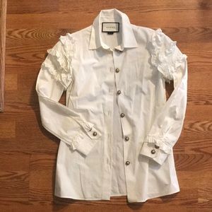 Stunning Gucci Blouse!!! 👛🛍